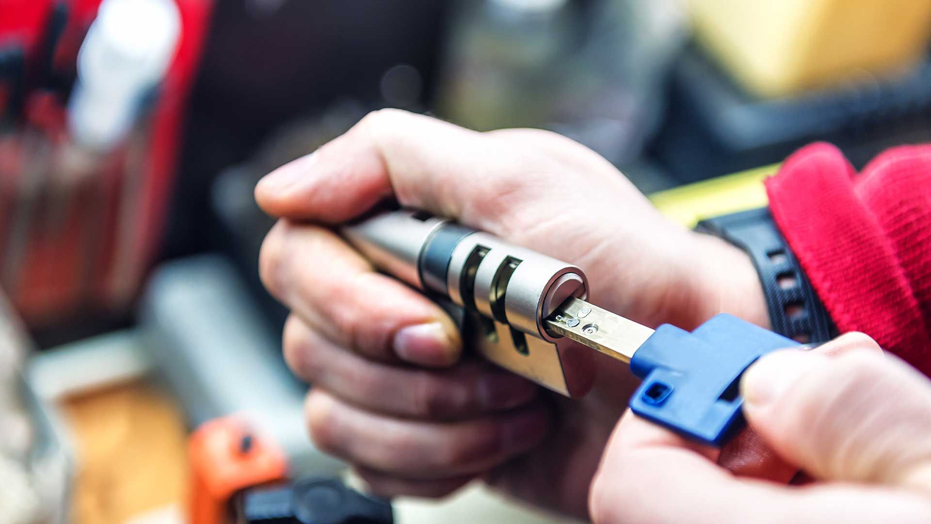 Need a Locksmith in Miami? Here's How to Choose the Right One | Express Locksmith Gold Coast