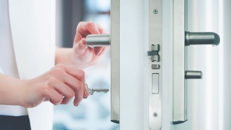 What to Do When You Need a Locksmith in Oxenford | Express Locksmith Gold Coast